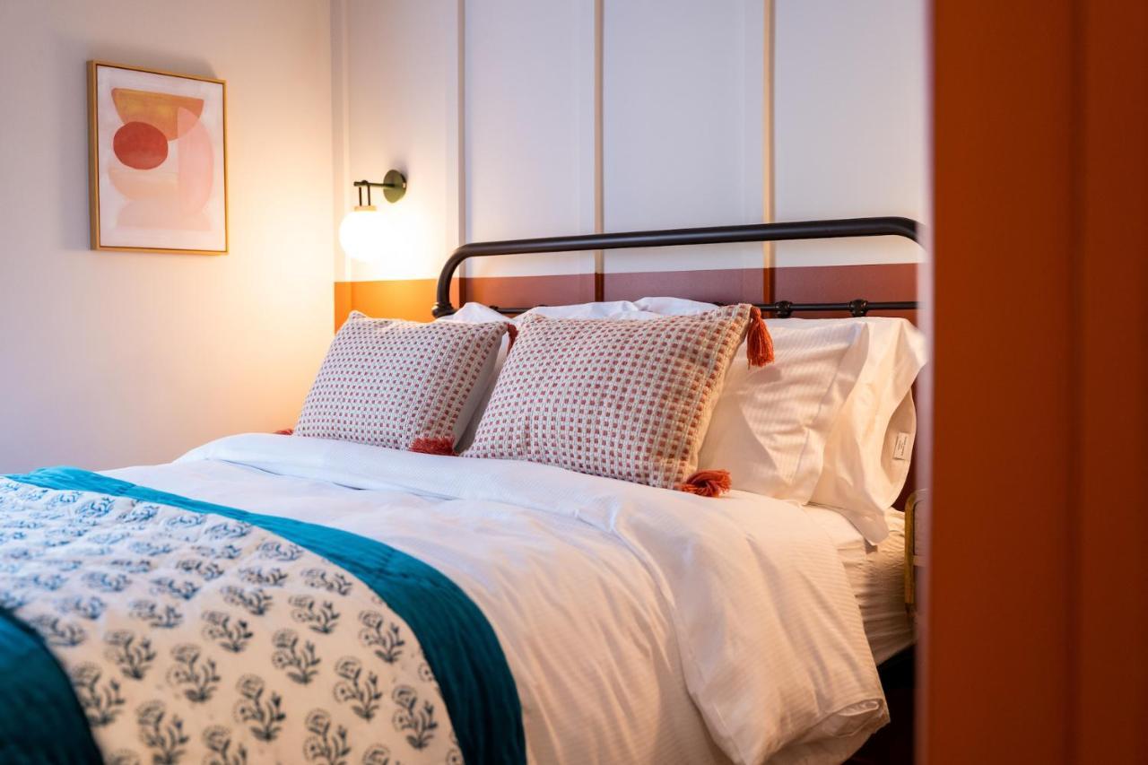 The Sheep And Penguin Hotel *